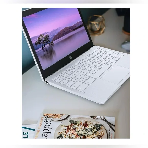 HP Chromebook 11-inch Laptop, Snow White - Picture 3 of 5